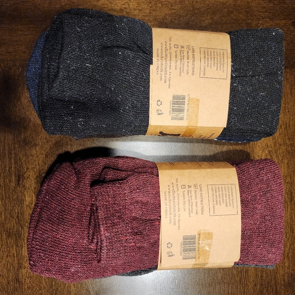 6 pair Yacht & Smith Thermal Socks, NWT - Picture 3 of 6
